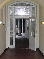 KLICK - Hofeingang...